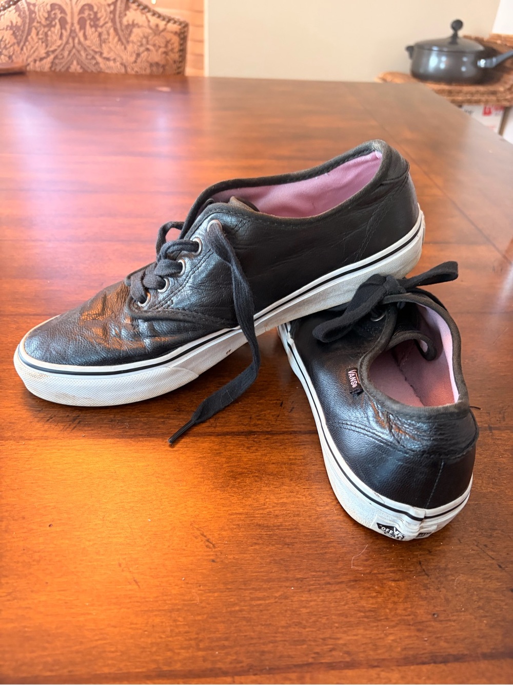 Vans Ultracrush Black Leather Low-Top Sneakers with White Midsole